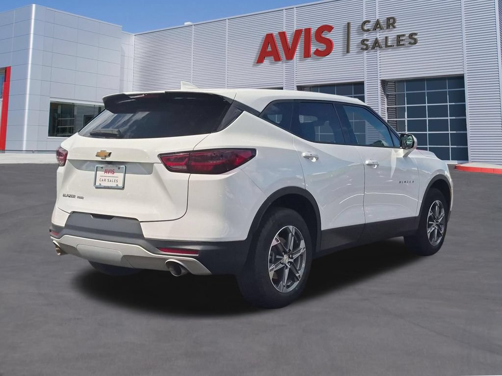 Used 2025 Chevrolet Blazer LT AWD/4WD image 6