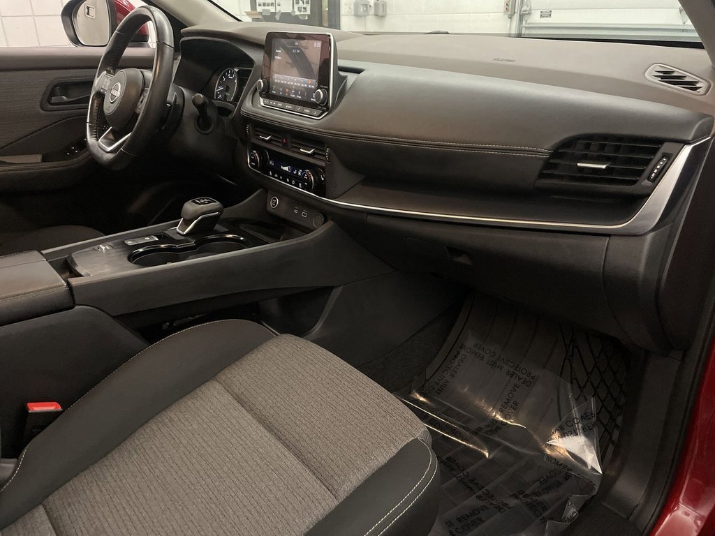 Used 2022 Nissan Rogue S image 21