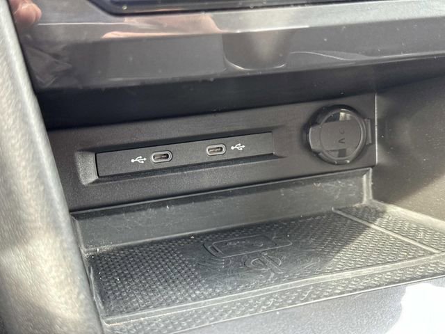 Certified 2023 Volkswagen Tiguan SE image 22