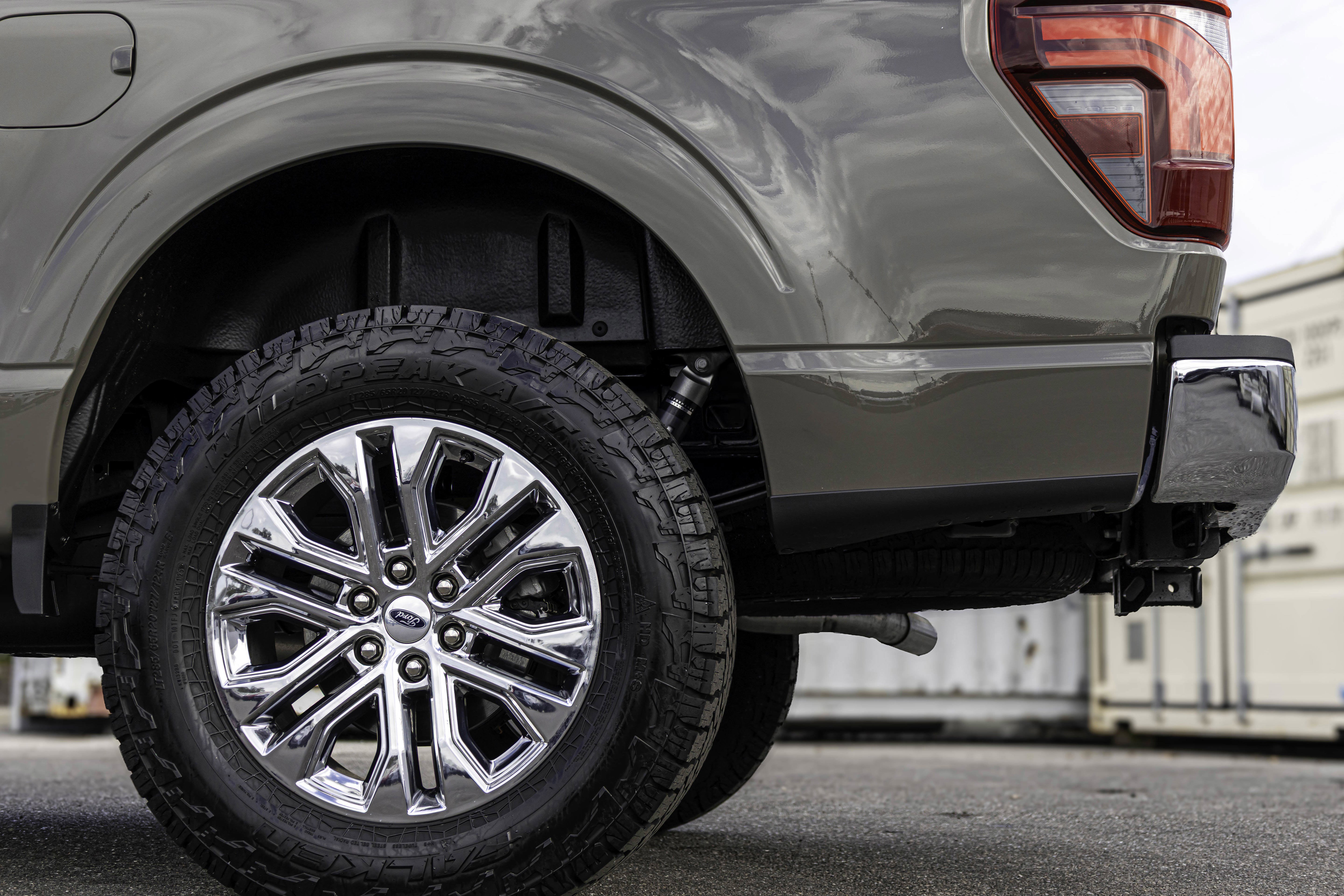 New 2025 Ford F150 Lariat w/ Equipment Group 501A Mid image 32