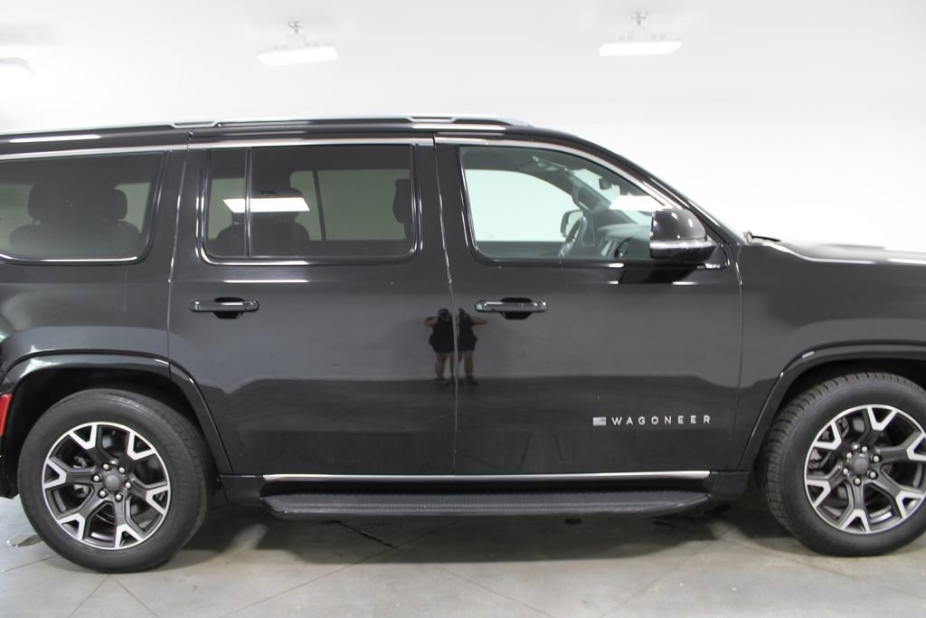 Used 2024 Jeep Wagoneer Series III image 11