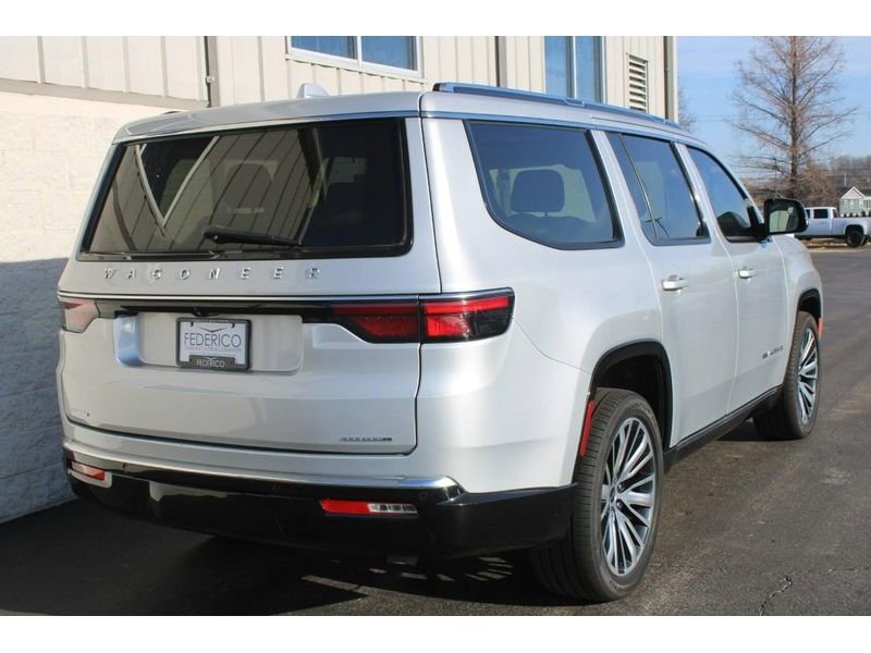 Used 2022 Jeep Wagoneer Series III w/ Premium Group I image 3