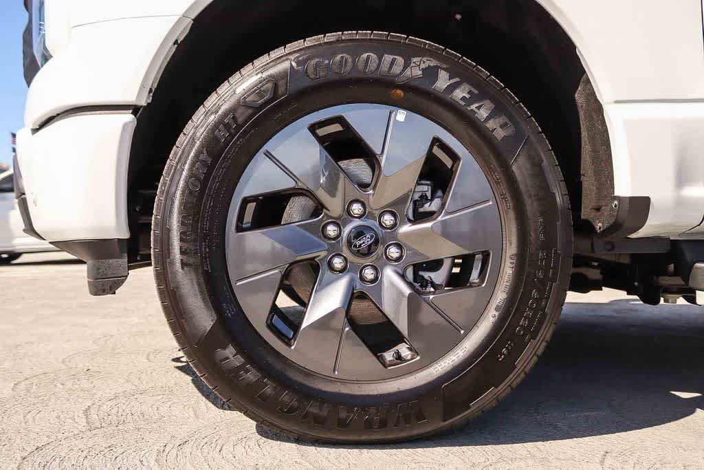 Used 2025 Ford F150 Lightning Flash AWD/4WD image 11