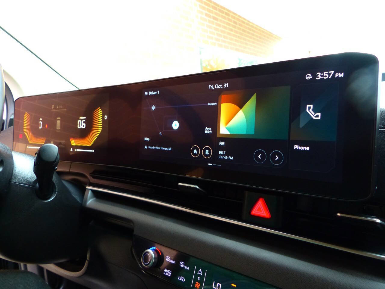 Used 2025 Kia Carnival EX image 52