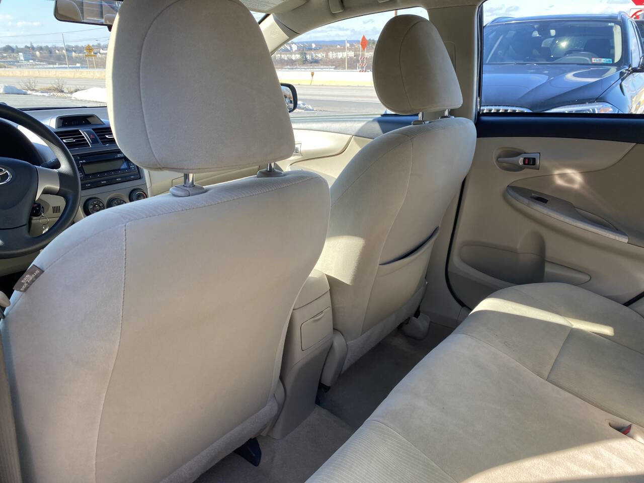 Used 2012 Toyota Corolla LE image 15