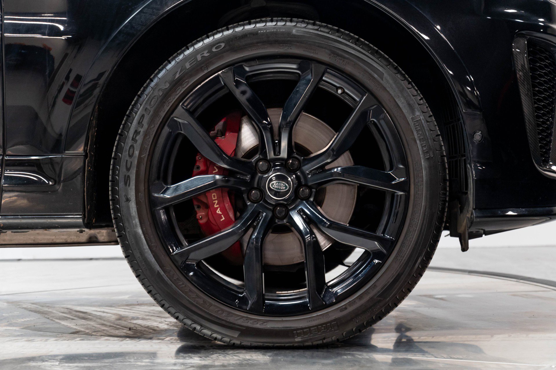 Used 2019 Land Rover Range Rover Sport SVR AWD/4WD image 23
