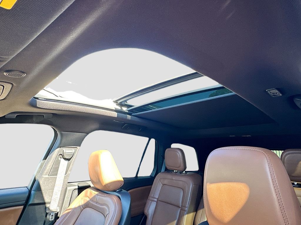 Used 2021 Lincoln Aviator Reserve w/ Elements Package Plus image 23