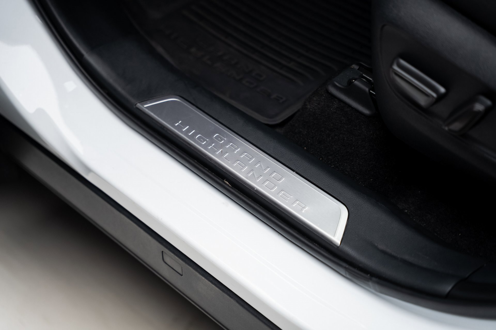 Used 2024 Toyota Grand Highlander XLE image 54