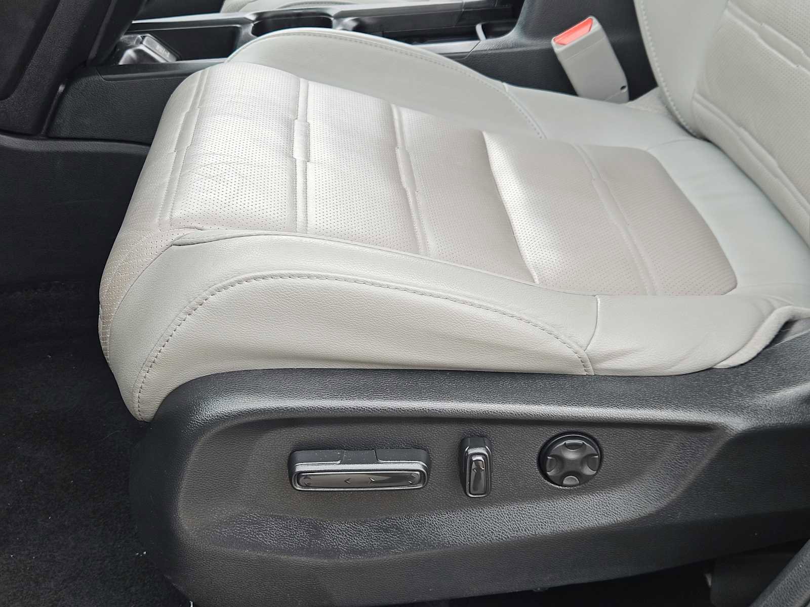 Used 2019 Honda CR-V Touring image 23