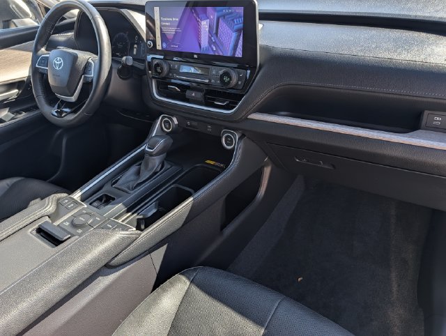 Certified 2024 Toyota Grand Highlander AWD image 35