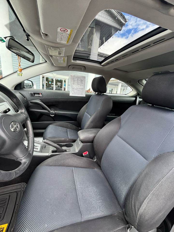 Used 2005 Scion tC FWD image 9