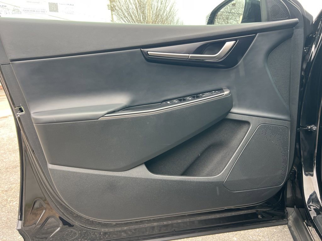 Certified 2025 Kia EV6 Light image 11