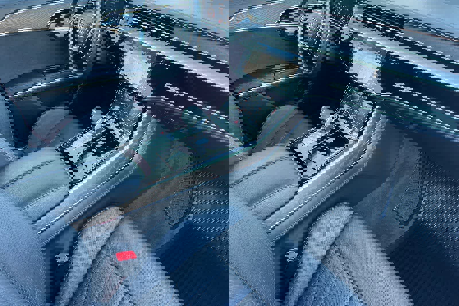 Used 2023 Audi A8 L 3.0T image 18