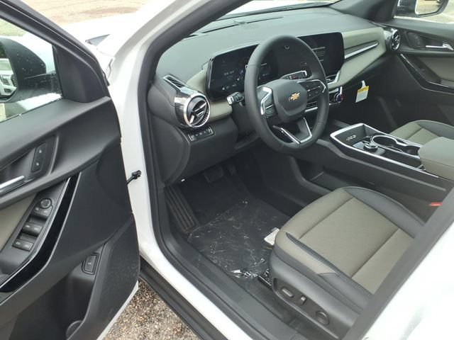 New 2026 Chevrolet Equinox LT w/ Convenience Package II AWD/4WD image 10