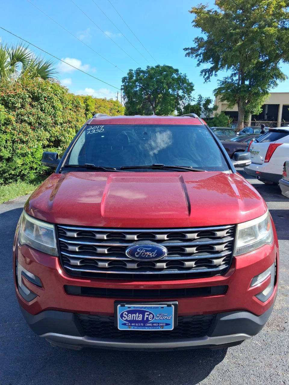 Used 2017 Ford Explorer XLT w/ Equipment Group 201A FWD image 3