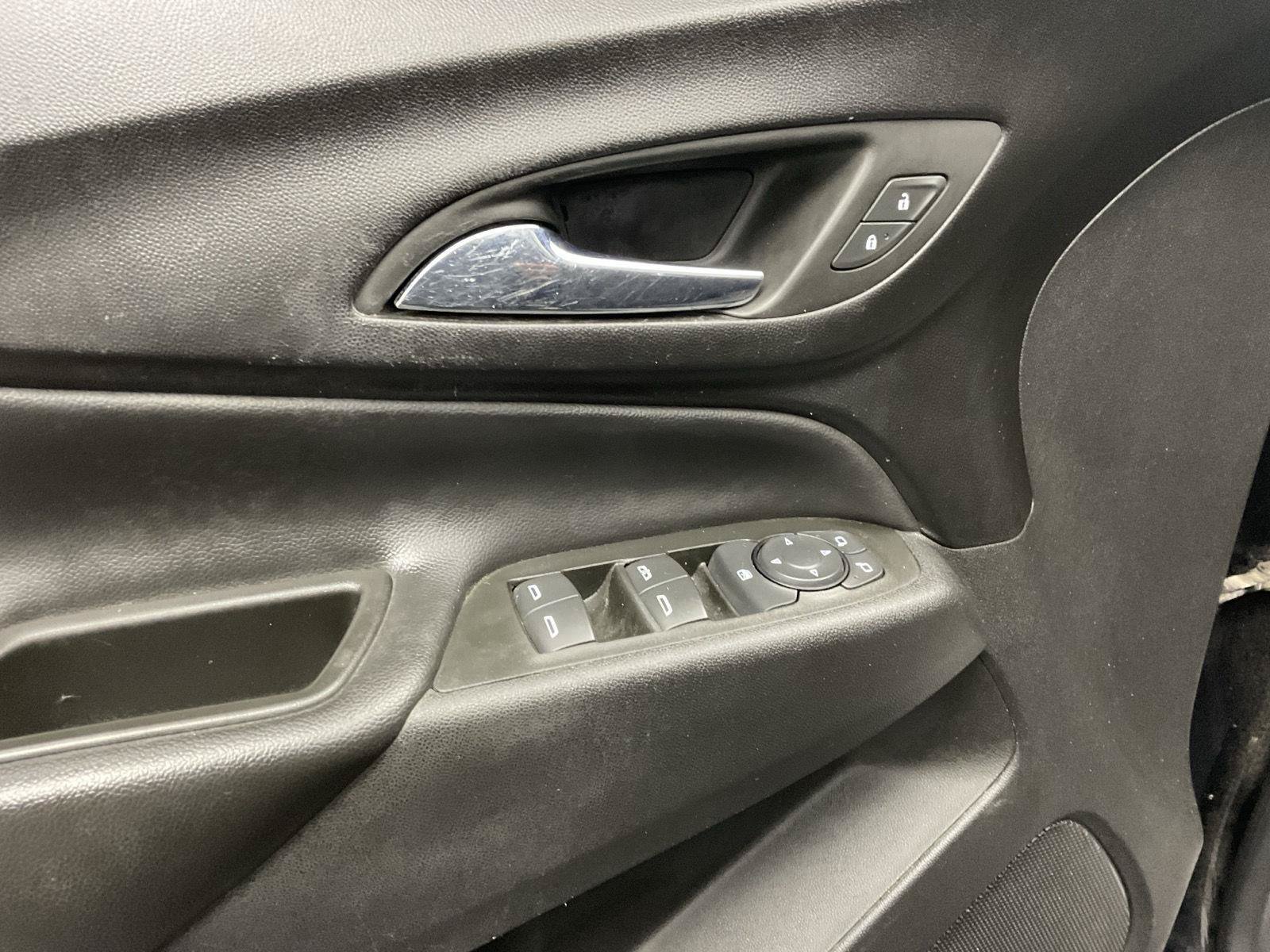 Certified 2022 Chevrolet Equinox LT AWD/4WD image 10