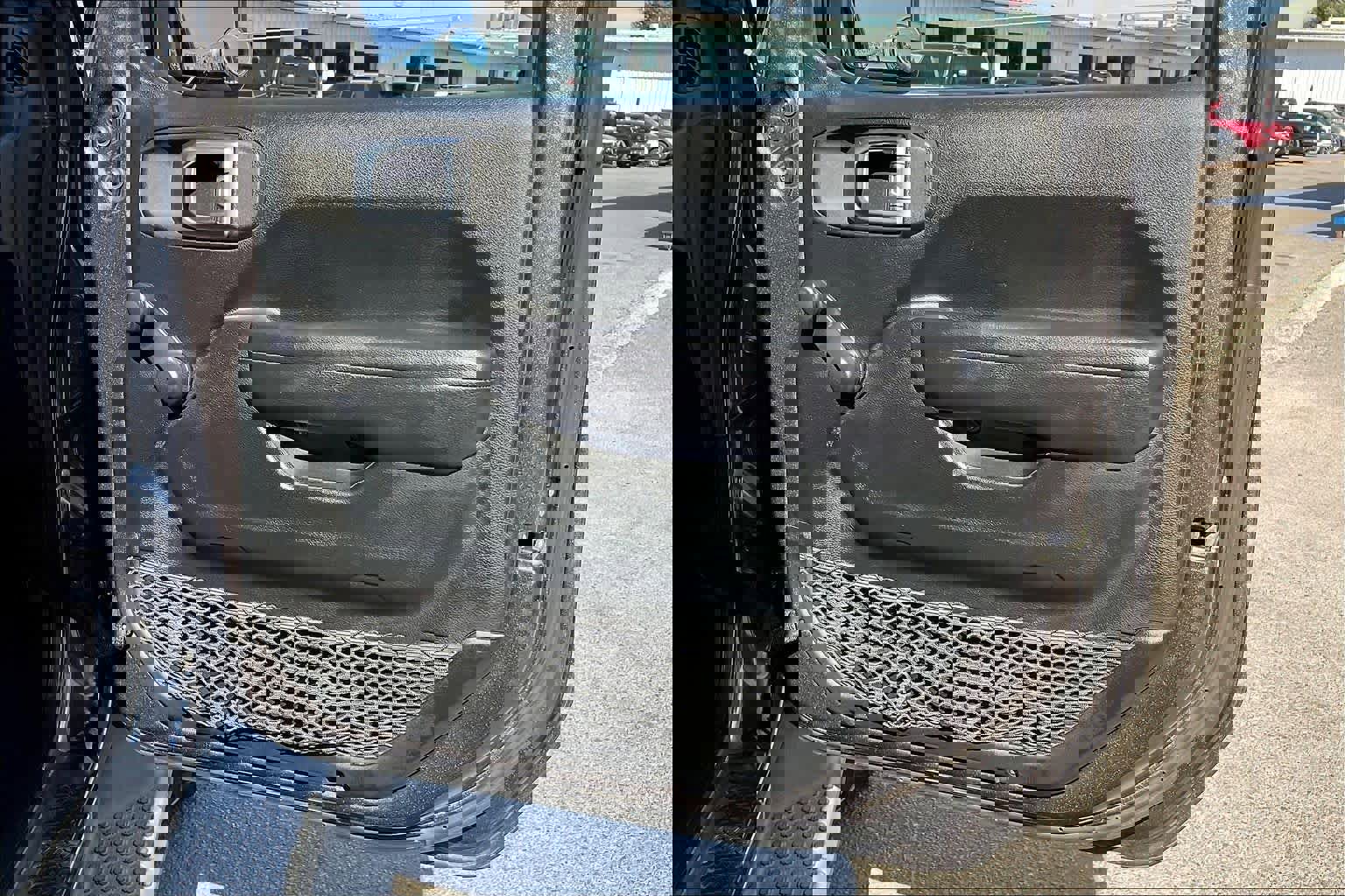 Used 2019 Jeep Wrangler Unlimited Sport image 41