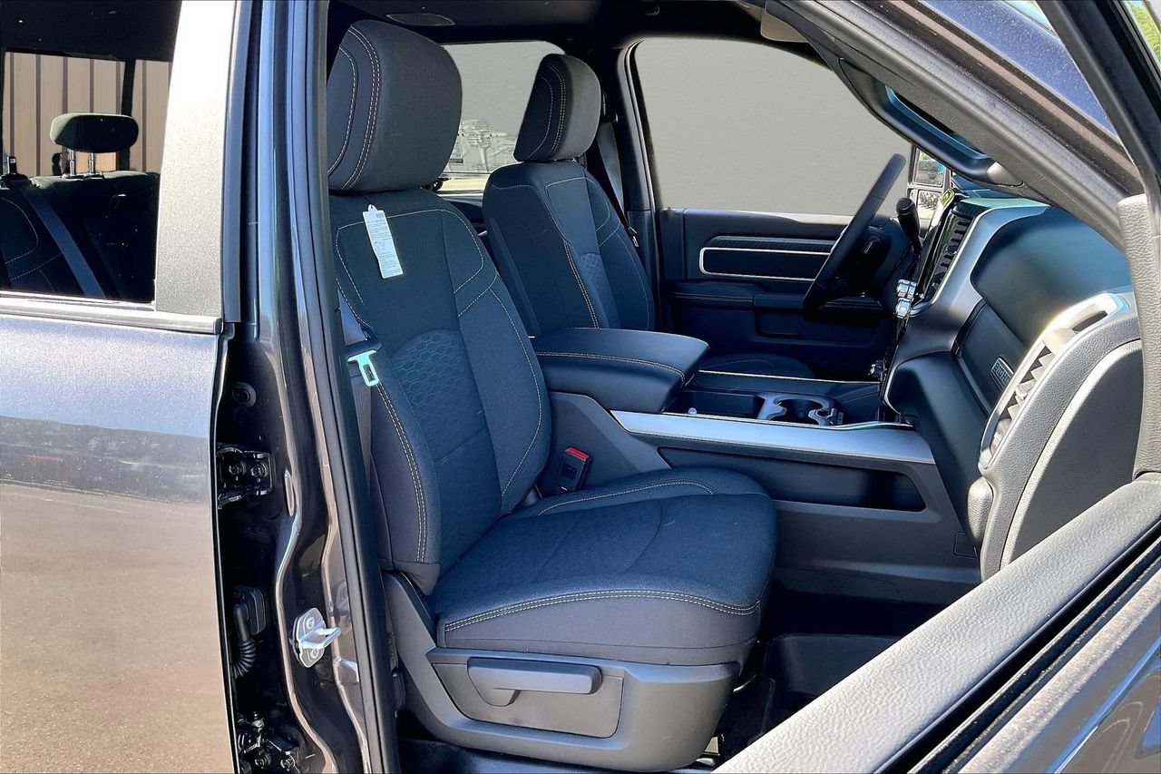 New 2026 RAM 2500 Big Horn AWD/4WD image 23