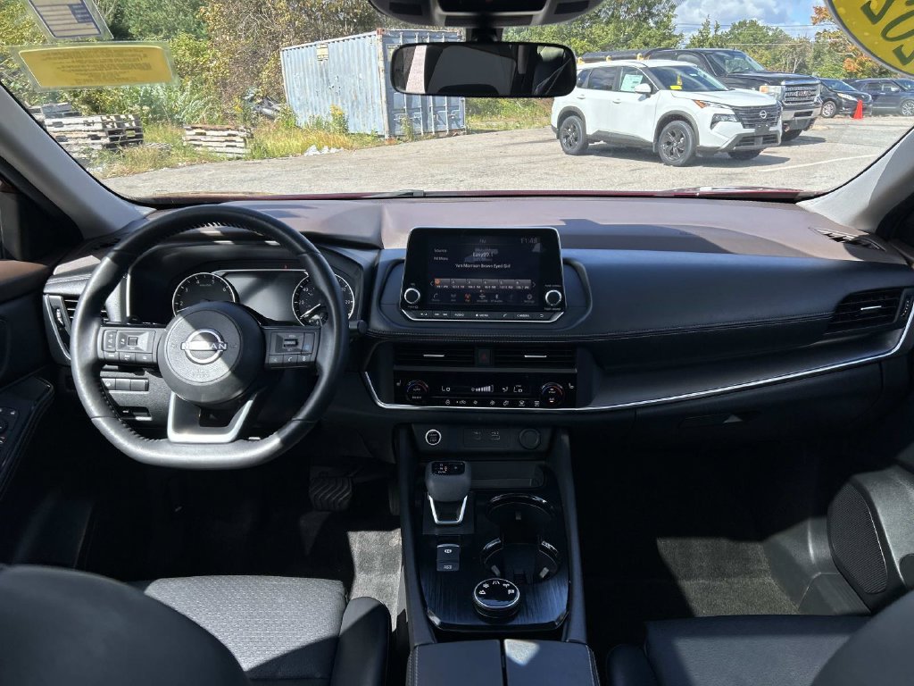 Certified 2023 Nissan Rogue SV w/ SV Premium B Package AWD/4WD image 18