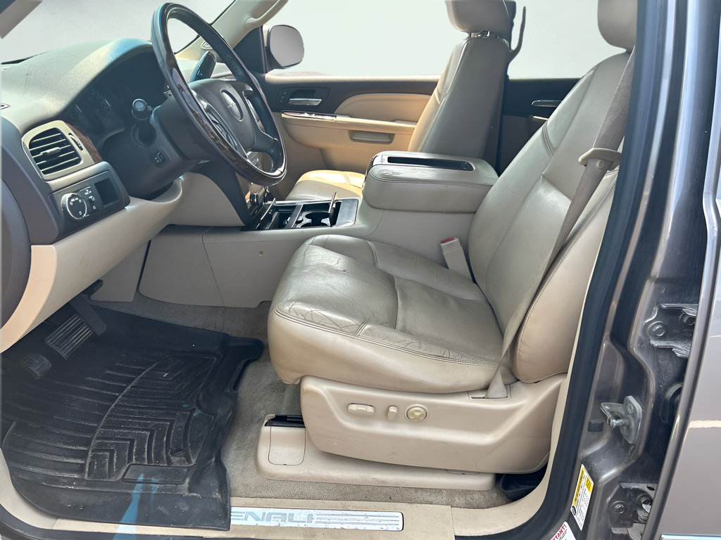 Used 2012 GMC Yukon XL Denali AWD/4WD image 4