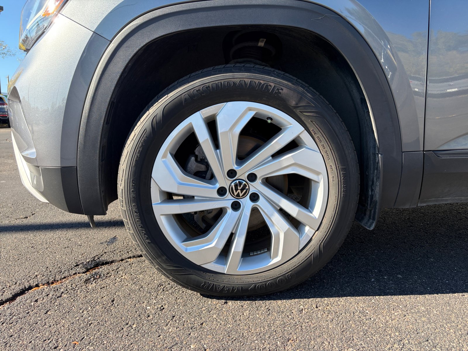 Used 2023 Volkswagen Atlas SE w/ Panoramic Sunroof Package AWD/4WD image 26