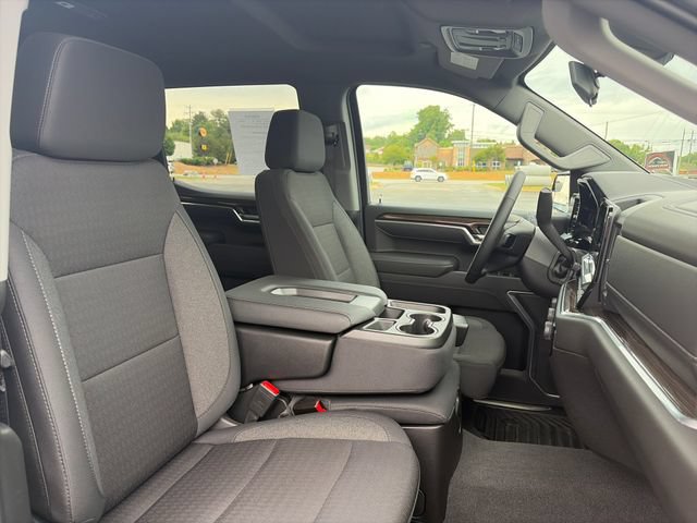 Used 2025 Chevrolet Silverado 1500 LT AWD/4WD image 14