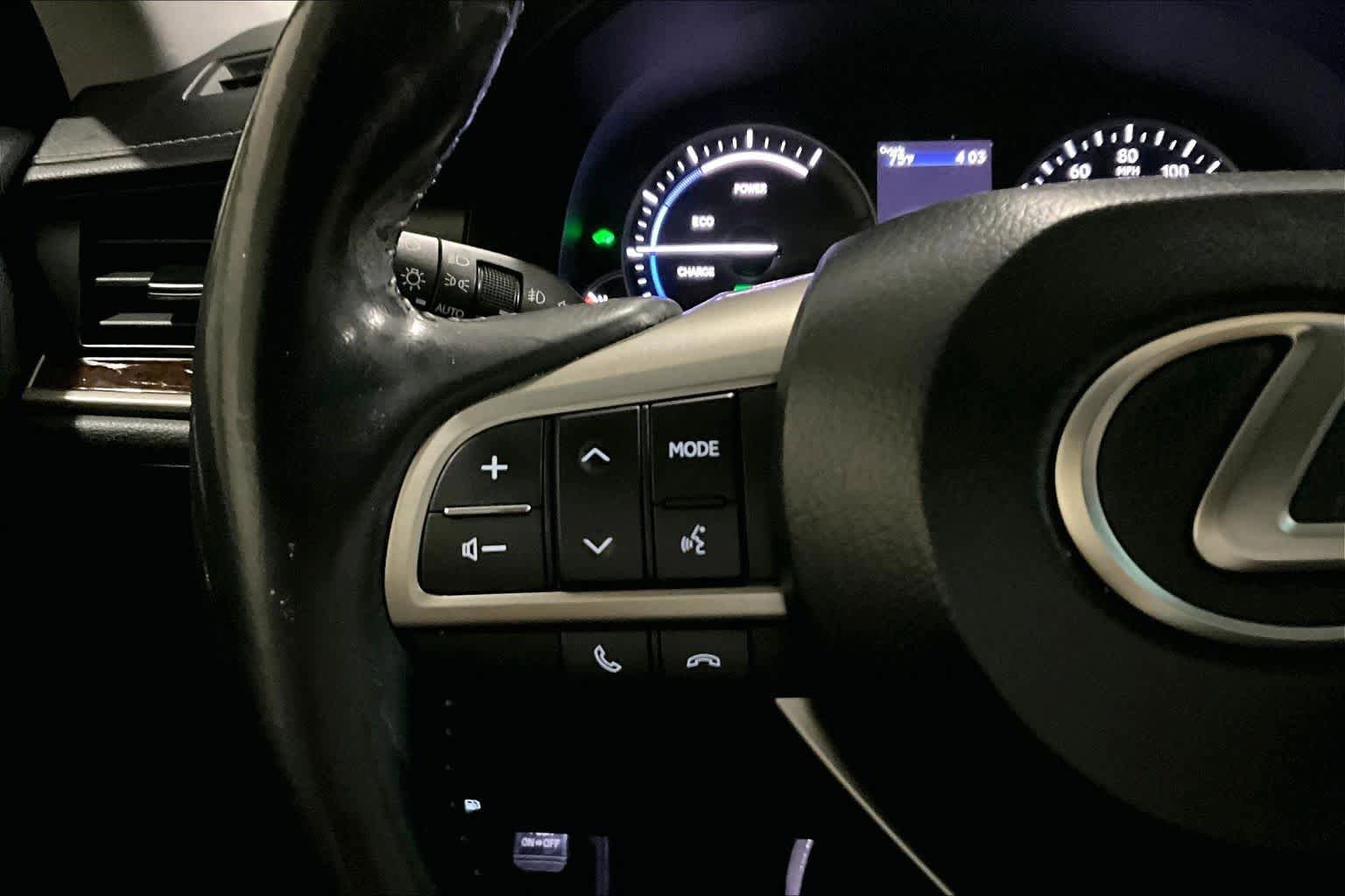 Used 2016 Lexus ES 300h w/ Luxury Package w/Wood Trim FWD image 23