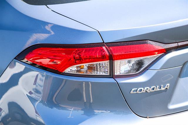 Used 2022 Toyota Corolla LE image 11