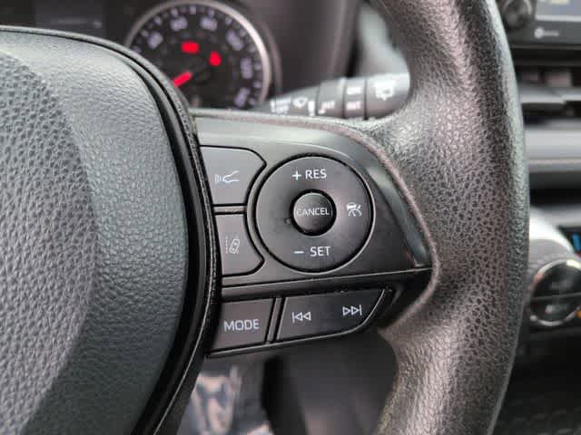 Used 2021 Toyota RAV4 XLE FWD image 24