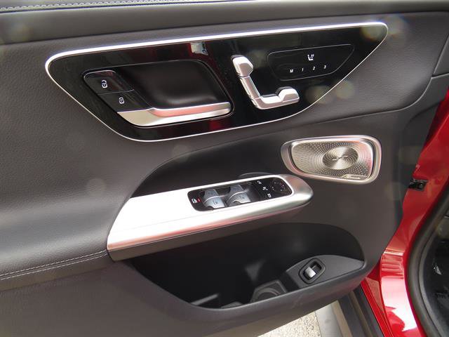 Certified 2025 Mercedes-Benz GLC 300 4MATIC image 9