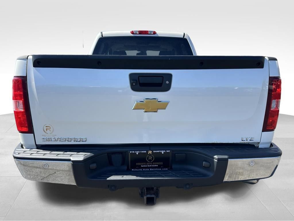 Used 2013 Chevrolet Silverado 1500 LTZ w/ LTZ White Diamond Edition image 4