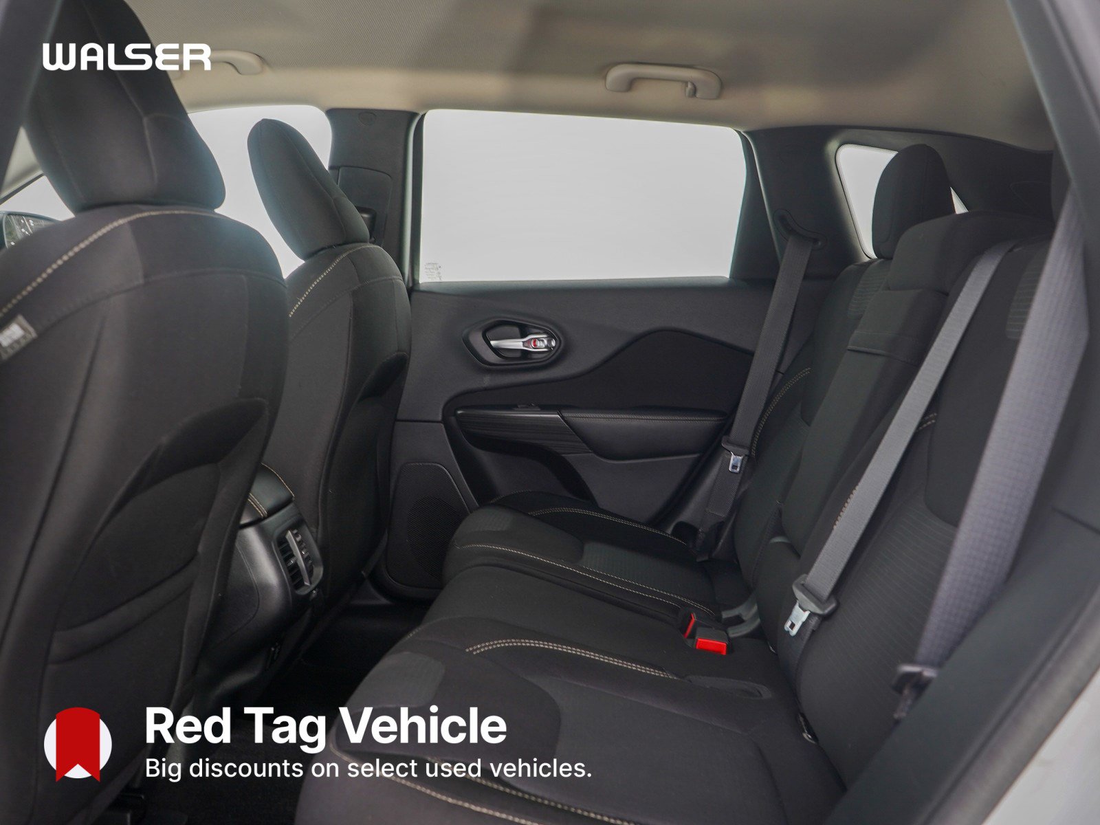 Used 2015 Jeep Cherokee Latitude AWD/4WD image 18