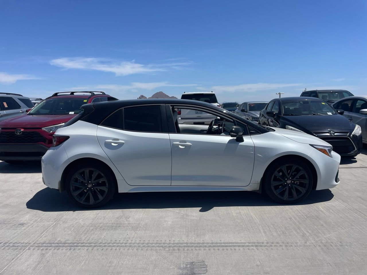 Used 2025 Toyota Corolla XSE image 2