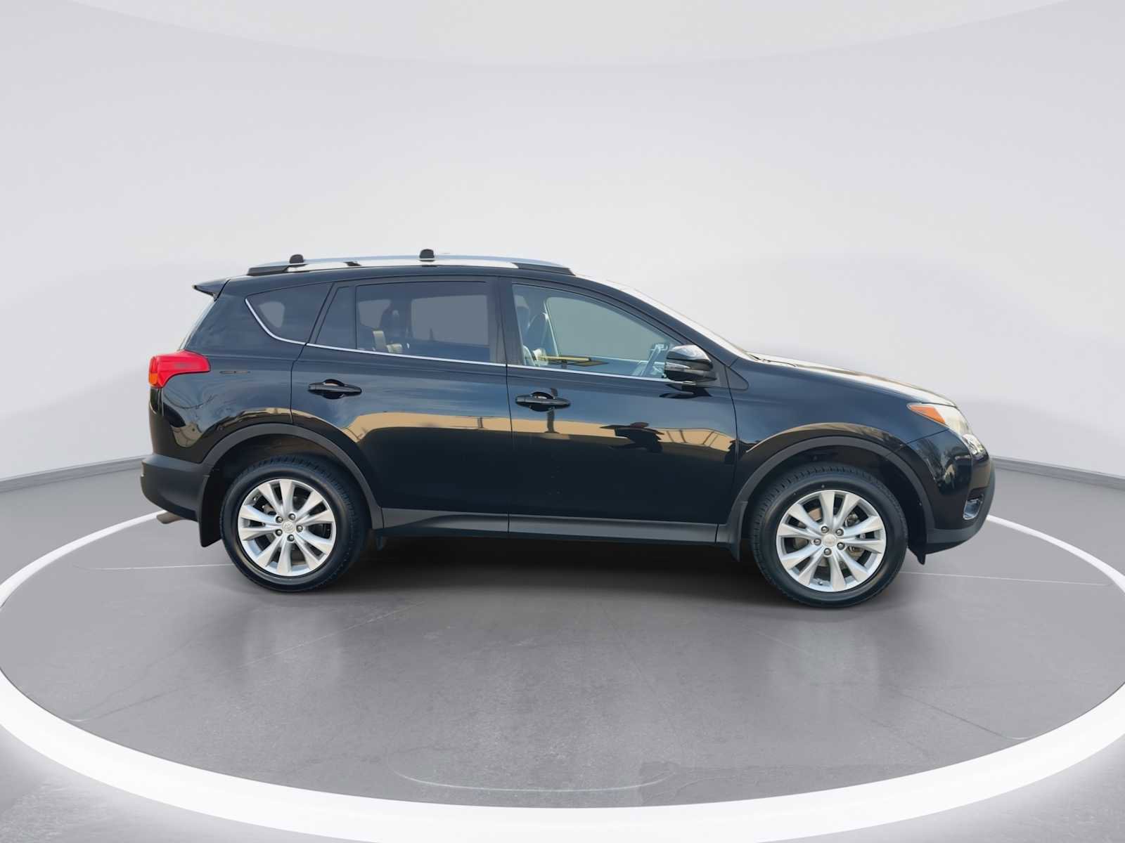 Used 2015 Toyota RAV4 Limited w/ Technology Package image 9