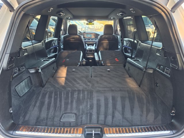 Used 2020 Mercedes-Benz GLS 450 4MATIC image 21
