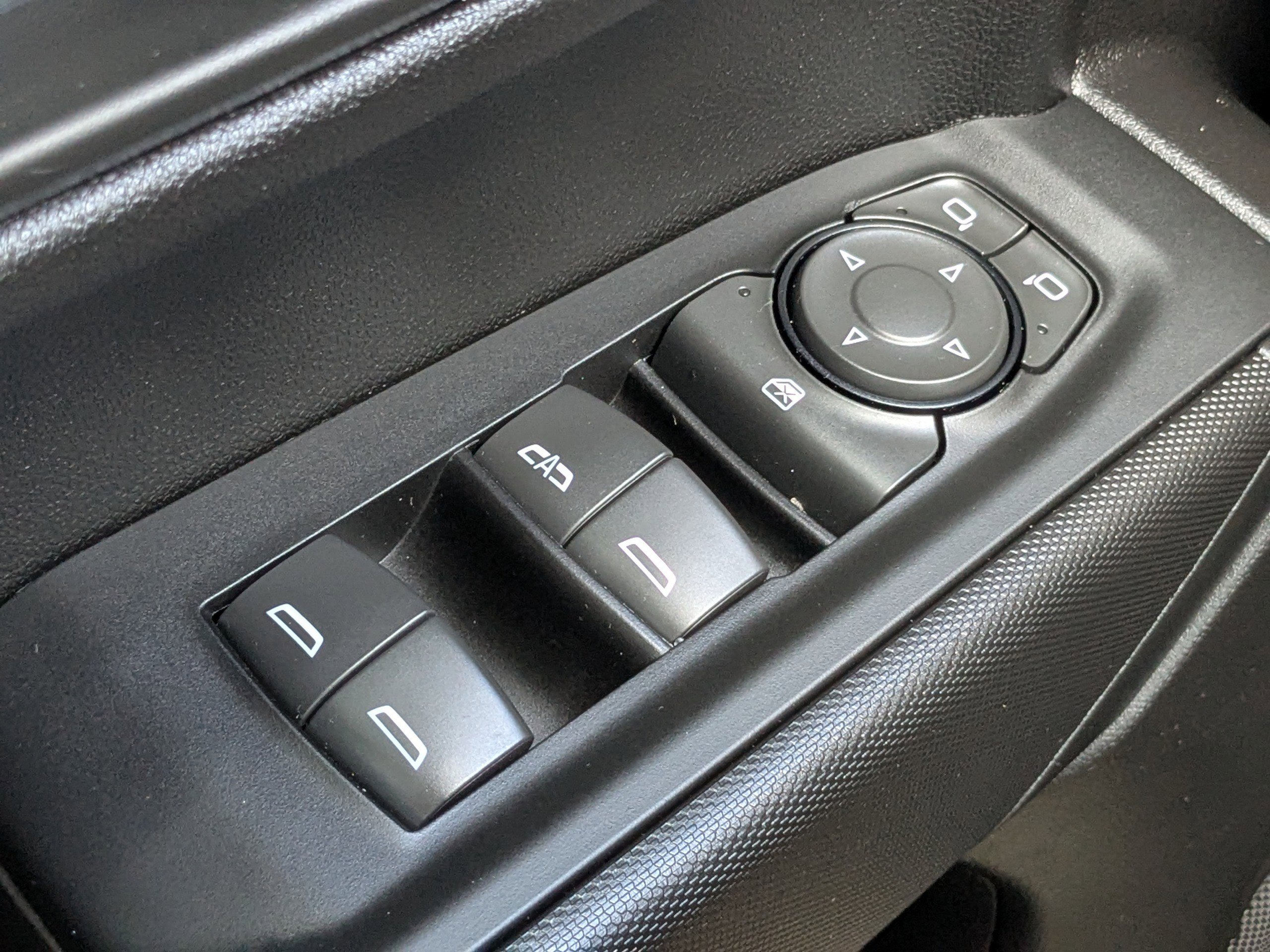 Used 2025 Chevrolet Silverado 1500 Custom image 23