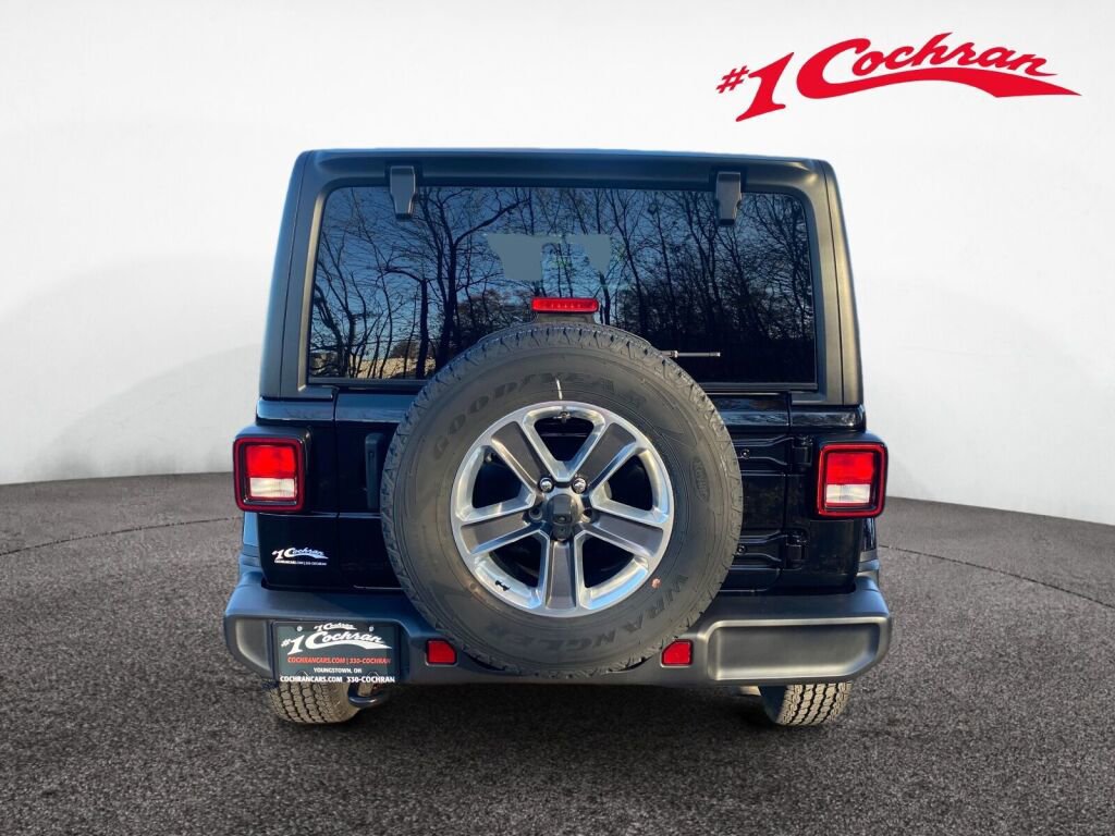 Used 2022 Jeep Wrangler Unlimited Sahara w/ Cold Weather Group image 6