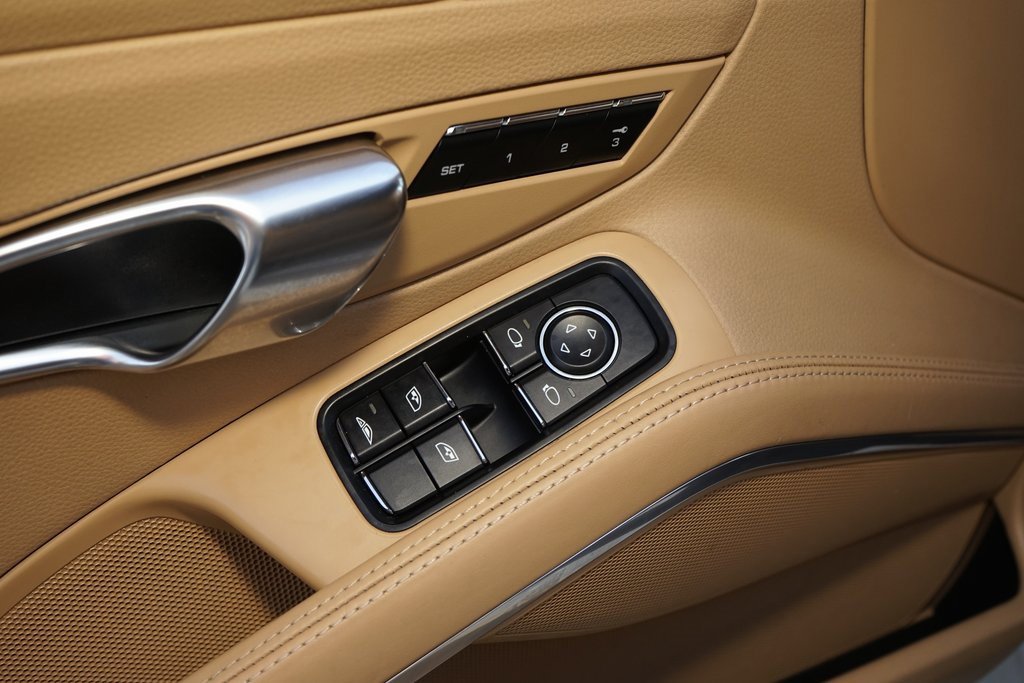 Used 2013 Porsche 911 Carrera image 23