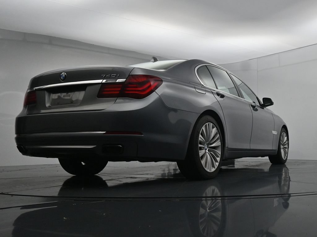 Used 2015 BMW 740i RWD image 36
