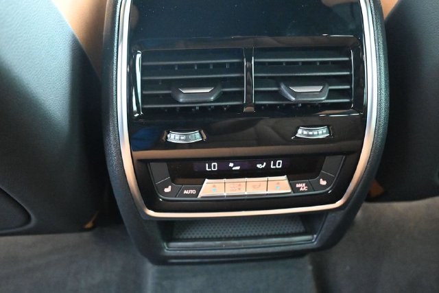 New 2026 BMW X5 xDrive50e AWD/4WD image 16