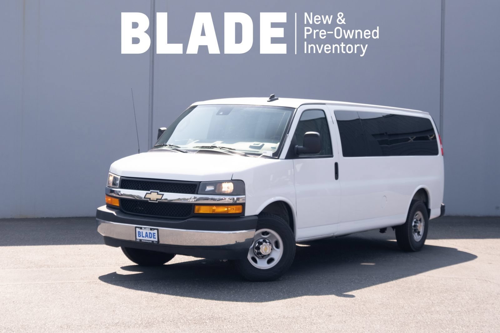 Used 2025 Chevrolet Express 3500 LT w/ LT Preferred Equipment Group RWD image 1