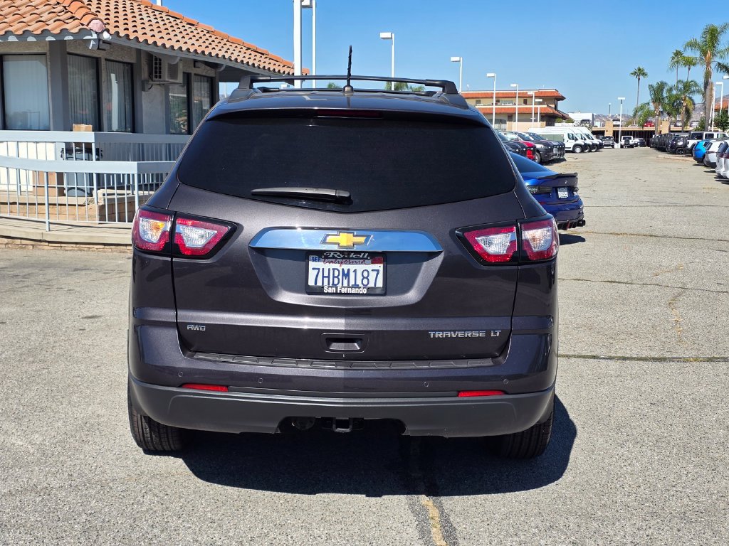 Used 2014 Chevrolet Traverse LT w/ LPO, 'HIT The Road' Package AWD/4WD image 7
