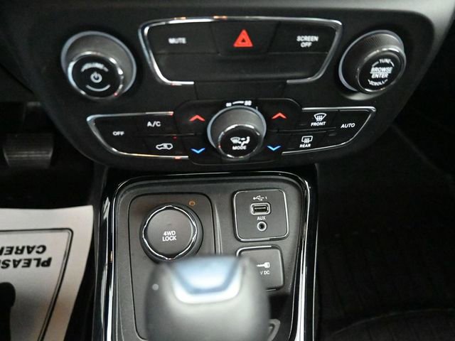Used 2020 Jeep Compass Limited image 17