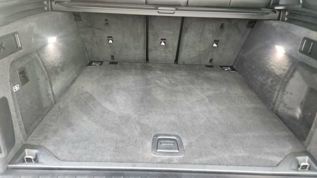 Used 2025 BMW X5 xDrive40i w/ M Sport Package image 15