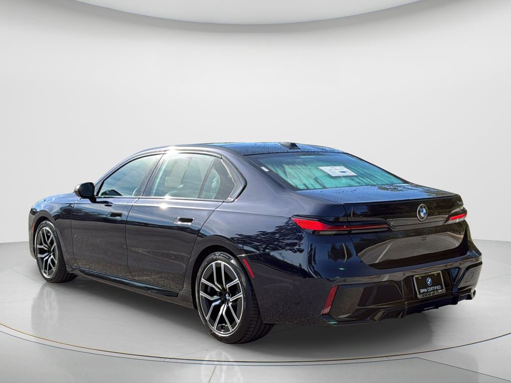 Certified 2023 BMW 740i image 3
