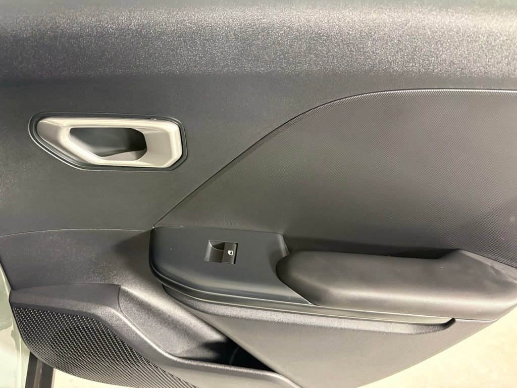 New 2026 Kia K4 LXS image 15