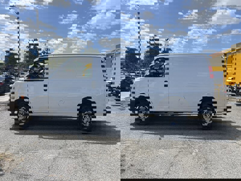 Used 2021 Chevrolet Express 2500 w/ Driver Convenience Package image 4