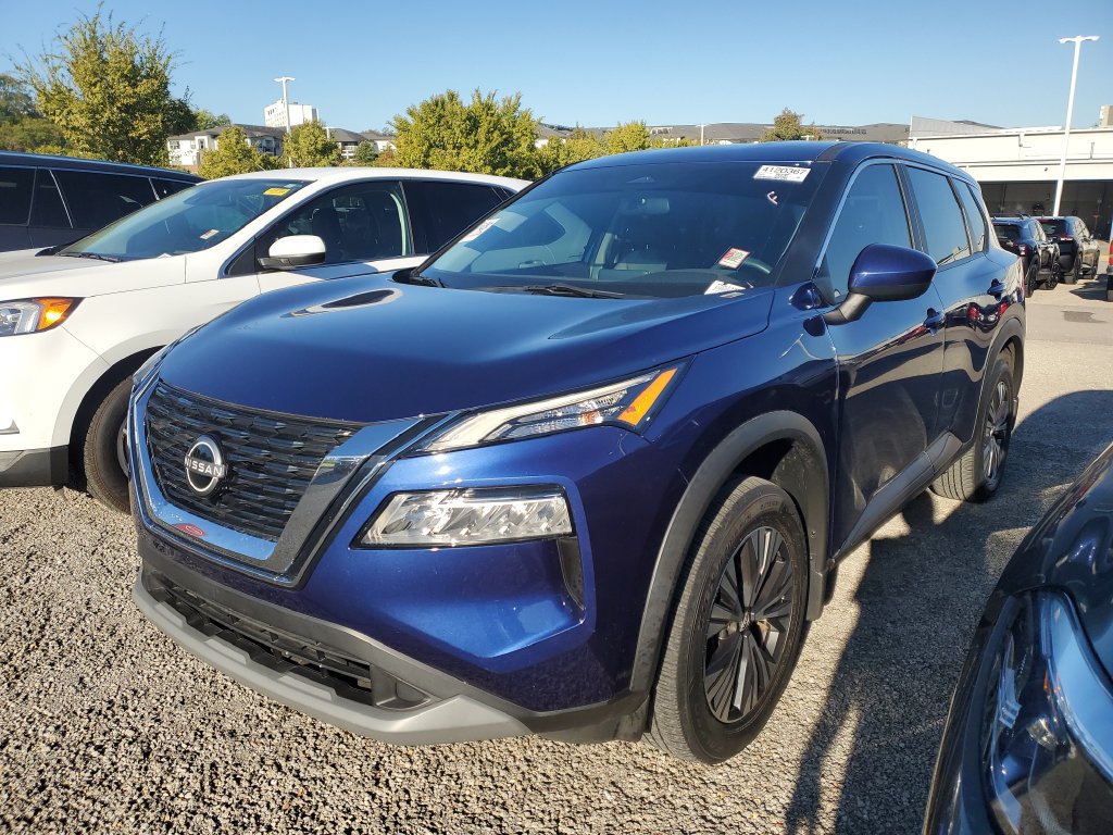 Certified 2023 Nissan Rogue SV FWD image 17