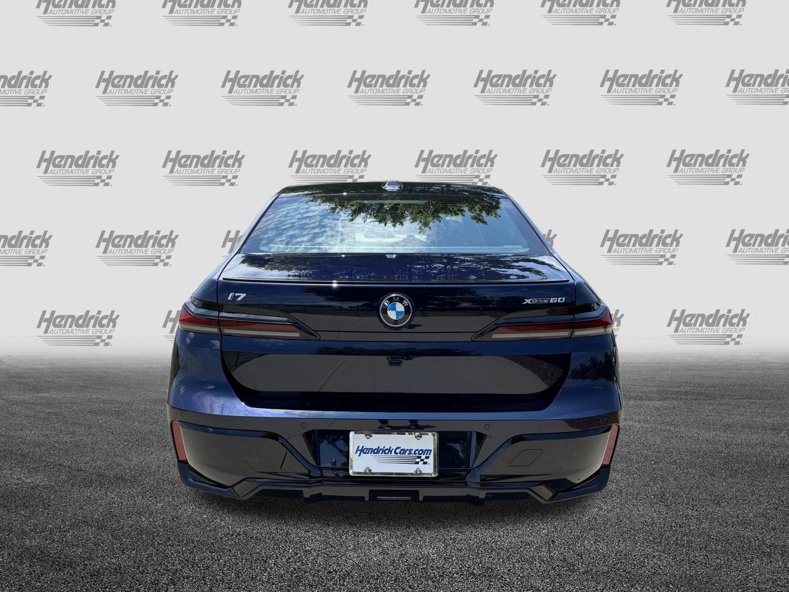 Certified 2023 BMW i7 xDrive60 w/ Executive Package 2 AWD/4WD image 9