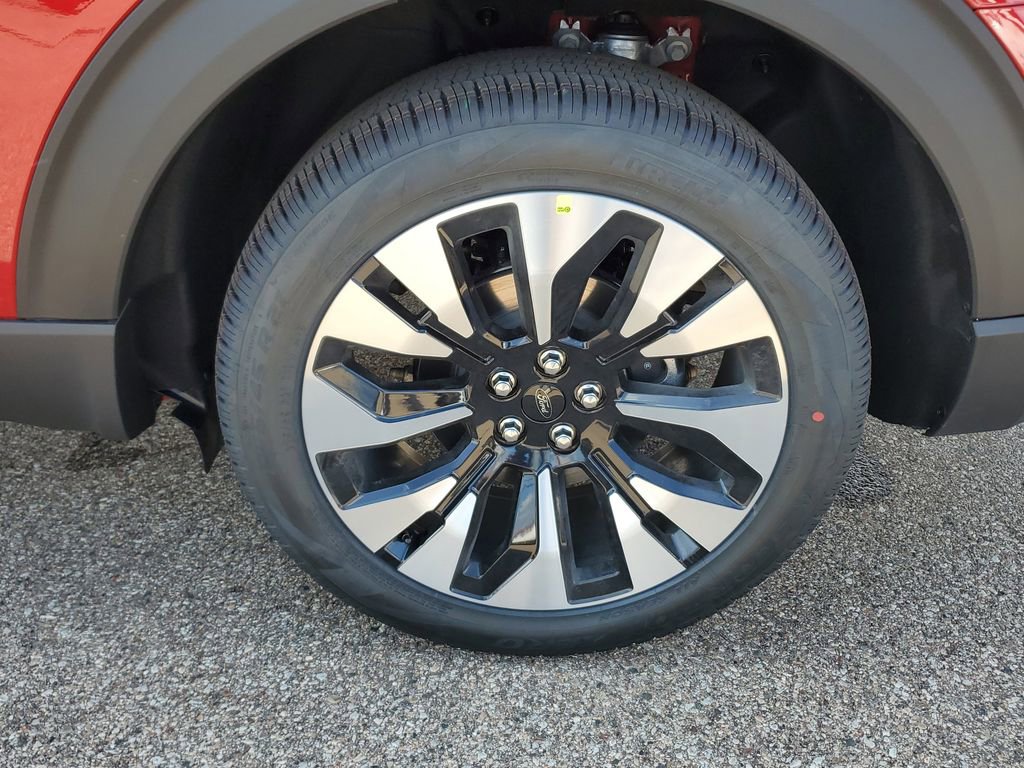 New 2026 Ford Explorer Platinum image 5